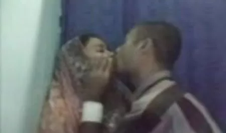 بلوند شلخته شیطان از لینک کانال سکسی جدید blowjob شور و شوق.